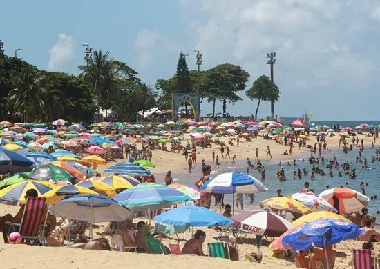 Imagem ilustrativa da imagem Vem calor por aí! Feriado prolongado terá temperaturas de até 35ºC no ES
