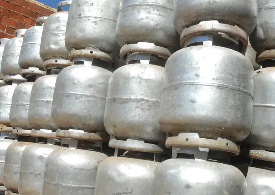 Imagem ilustrativa da imagem Governo libera R$ 330 milhões para segurar preço do gás de cozinha