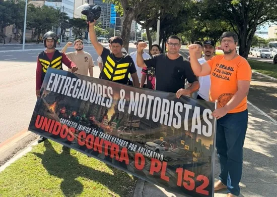 Imagem ilustrativa da imagem Motoboys realizam protesto contra 'PL do aplicativo' em Vitória
