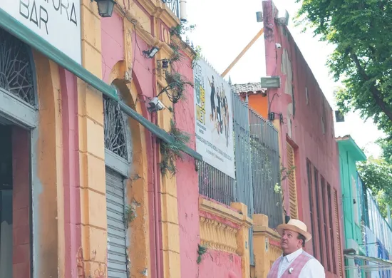 Imagem ilustrativa da imagem "Pesadelo na Cozinha": Jacquin se revolta em bar de ex-jogador