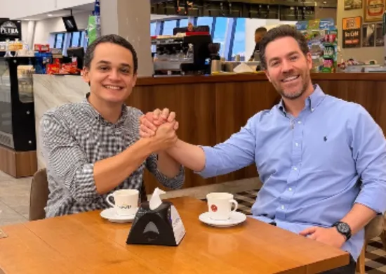 Imagem ilustrativa da imagem Renzo Vasconcelos divulga apoio a Pazolini