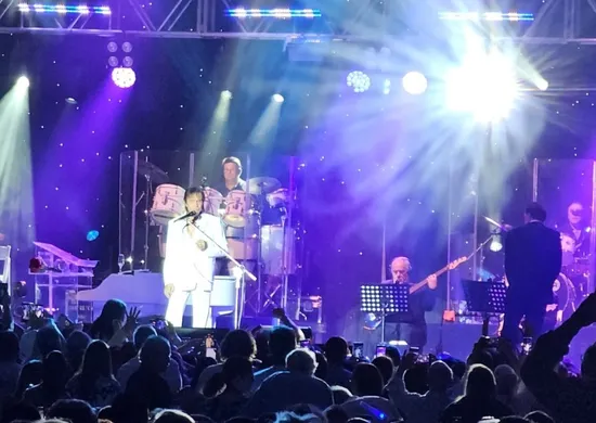 Imagem ilustrativa da imagem ES vive noite de emoção no aniversário de Roberto Carlos