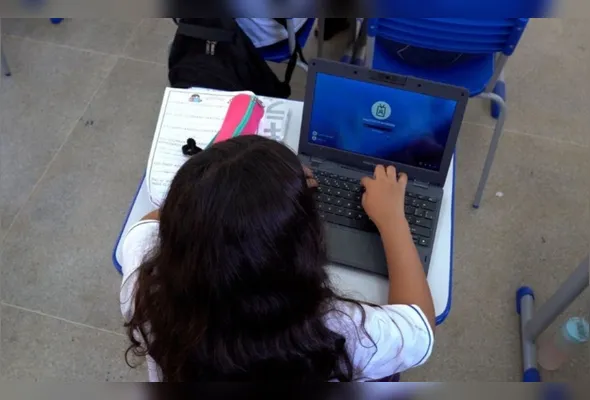 Estudantes da rede pública do ES já podem contar com desktops ou laptops para as atividades curriculares