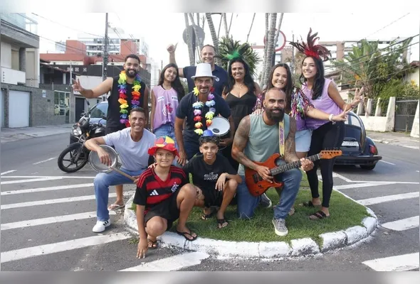 Bloco Kustelão desfila em Jardim Camburi no sábado, a partir das 13 horas, com o tema Copa do Mundo