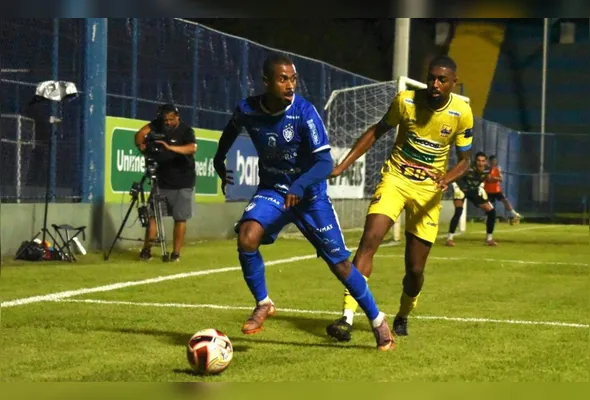 Imagem ilustrativa da imagem Capixabão: Vitória busca empate e vaga será decidida no Ninho da Águia