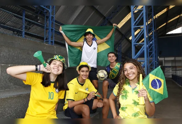 Heloísa Liberato,  Emilly Carvalho, Rafael Perovano, Matheus Barros e Arthur Borges estão prontos para torcer