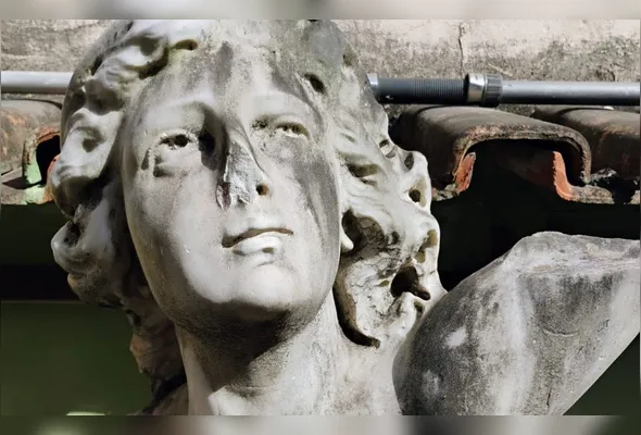 Imagem ilustrativa da imagem Estátua perdida há 47 anos é encontrada em quintal de casa em Vila Velha