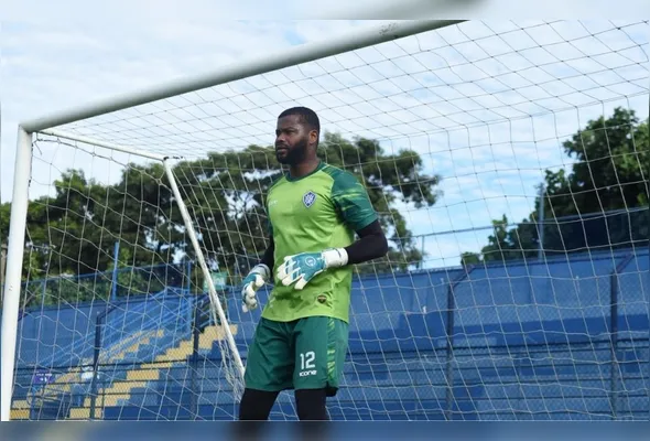 Paulo Henrique atuou em 64 partidas pelo Vitória e foi campeão da Copa Espírito Santo em 2025