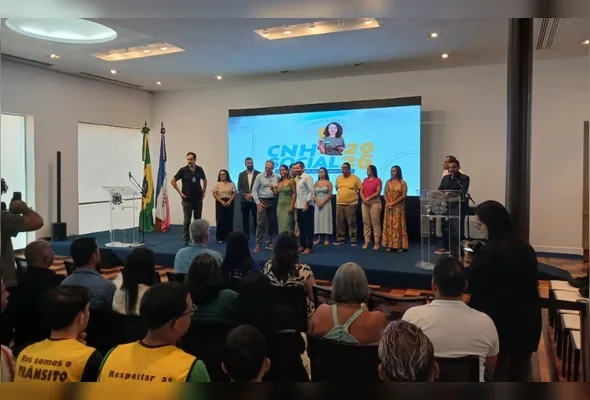 Governador Renato Casagrande durante o lançamento do programa CNH Social 2026