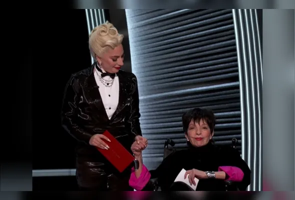 Liza Minnelli dividiu o palco com Lady Gaga para apresentar a categoria de Melhor Filme no Oscar 2022