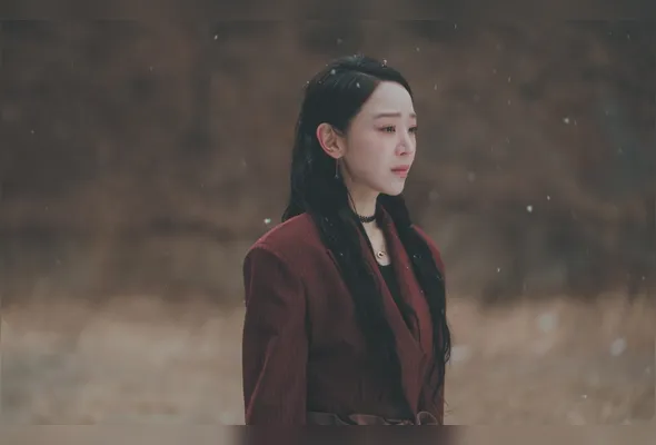 EM “A Arte de Sarah, que estreia na próxima sexta-feira (13), mistério sobre uma ricaça criadora de uma marca de luxo