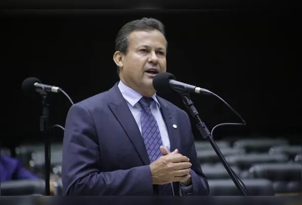 Ex-prefeito de Vila Velha já conversava há alguns dias com o PL