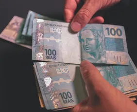 Imagem ilustrativa da imagem Consumidores podem renegociar dívidas bancárias até 31 de agosto