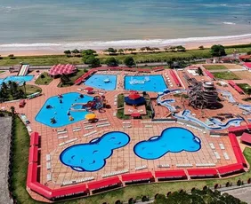 Imagem ilustrativa da imagem Parque aquático de graça com entrada solidária a partir deste sábado
