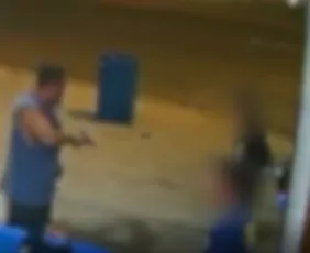 Imagem ilustrativa da imagem Policial civil é preso após discussão que terminou com mulher baleada na Serra