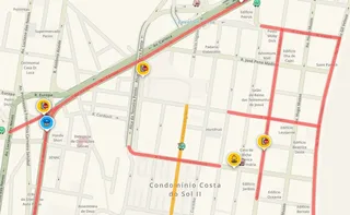 Imagem ilustrativa da imagem Caminhão apresenta falha técnica e complica trânsito em Vila Velha
