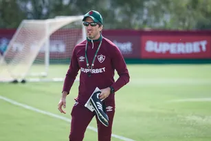 Imagem ilustrativa da imagem Zubeldía tenta recuperar o Fluminense durante a pausa para a Copa