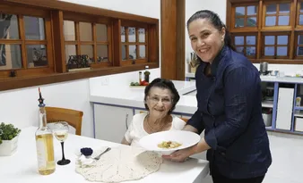 Imagem ilustrativa da imagem Aprenda a fazer um Risoto de camarão para o Dia das Mães