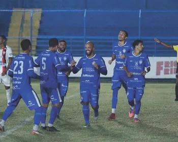Imagem ilustrativa da imagem Ídolos decidem, Vitória vence o Serra e volta ao topo da Copa ES