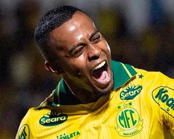 Imagem ilustrativa da imagem Mirassol vence o Corinthians, que perde a primeira com Diniz e volta ao Z4