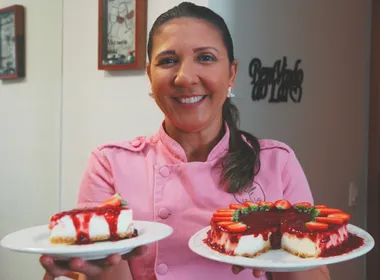 Imagem ilustrativa da imagem Aprenda a fazer um Cheesecake de frutas vermelhas para as mamães
