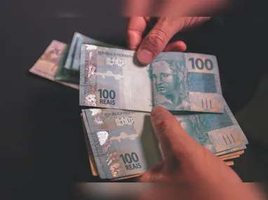 Imagem ilustrativa da imagem Consumidores podem renegociar dívidas bancárias até 31 de agosto