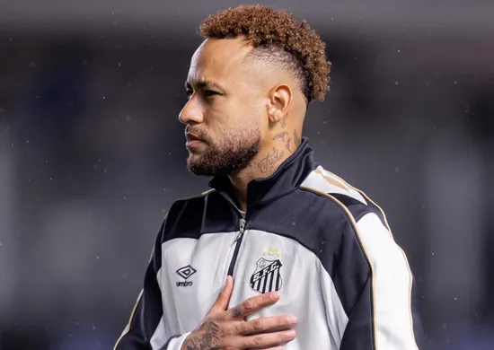 Imagem ilustrativa da imagem Neymar é convocado para clássico um dia após não treinar por gripe