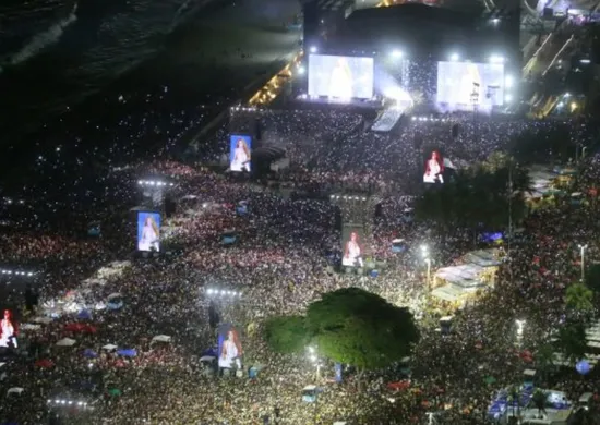 Imagem ilustrativa da imagem Mais de 2 milhões de pessoas assistem ao show de Shakira em Copacabana
