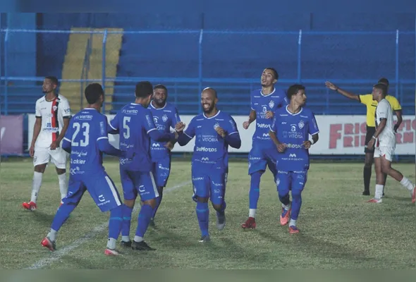 Imagem ilustrativa da imagem Ídolos decidem, Vitória vence o Serra e volta ao topo da Copa ES