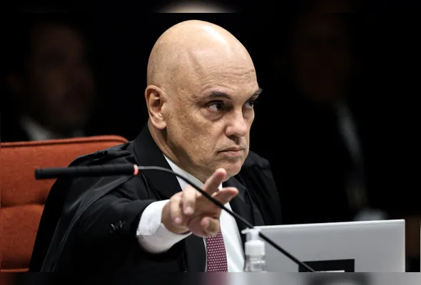 Imagem ilustrativa da imagem Moraes pede a Fachin retirada de sigilo de dados sobre rede de pagamentos do Master