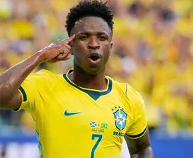 Imagem ilustrativa da imagem Ancelotti confirma equipe contra Austrália com Estevão, Endrick, Raphinha e Vini Jr