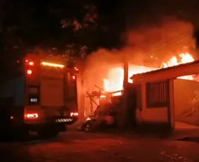 Imagem ilustrativa da imagem Discussão por ciúmes termina em incêndio criminoso em Vitória