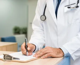 Imagem ilustrativa da imagem Quais médicos os homens devem procurar em cada fase da vida?