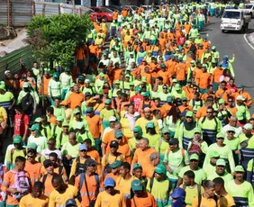 Imagem ilustrativa da imagem Greve nacional dos garis é suspensa após assembleia