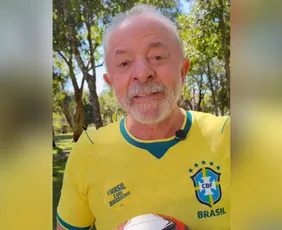 Imagem ilustrativa da imagem Lula pede que seleção jogue com 'alma' na estreia contra o Marrocos na Copa