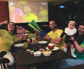 Imagem ilustrativa da imagem Música e atrações até para crianças durante jogos do Brasil