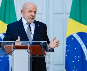 Imagem ilustrativa da imagem Lula diz não saber a verdade sobre caso Lulinha, mas quer investigação