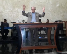 Imagem ilustrativa da imagem Pastor morre durante culto em Sooretama