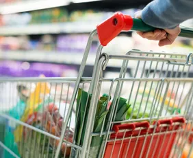 Imagem ilustrativa da imagem Veja o funcionamento de supermercados, bancos e shoppings no próximo jogo do Brasil