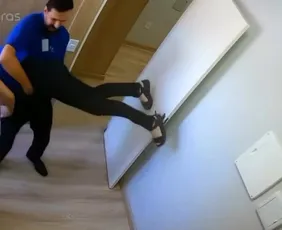 Imagem ilustrativa da imagem Vídeo de manobra de desengasgo "inusitada" em empresa do ES viraliza nas redes