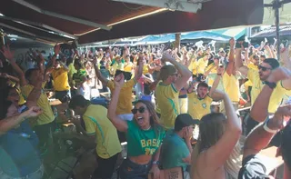 Imagem ilustrativa da imagem "As coisas vão melhorar": torcedores capixabas avaliam classificação do Brasil