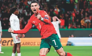 Imagem ilustrativa da imagem Cristiano Ronaldo negocia compra do Al-Nassr em consórcio com dono do Milan