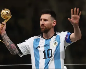 Imagem ilustrativa da imagem Messi é convocado para 'última dança' com Argentina em amistoso de despedida
