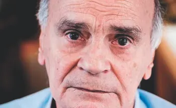 Imagem ilustrativa da imagem Falsos médicos criados com IA põem saúde de idosos em risco