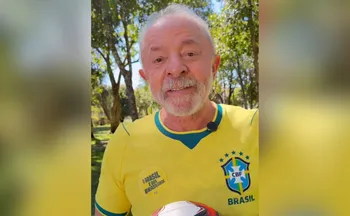 Imagem ilustrativa da imagem Lula pede que seleção jogue com 'alma' na estreia contra o Marrocos na Copa