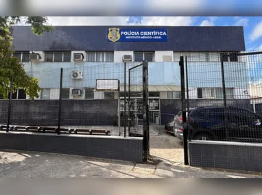 Homem é suspeito de pichar a Escadaria São Diogo, patrimônio histórico tombado no Centro de Vitória