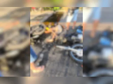 Com o homem, foi apreendida uma pistola Taurus G3, calibre 9mm, além de 16 munições intactas durante, na Praça João Acacinho, no centro da cidade, na noite de sábado (25).