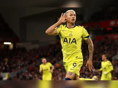 Imagem ilustrativa da imagem 'Não vai mais jogar mesmo estando disponível': técnico expõe racha com Richarlison