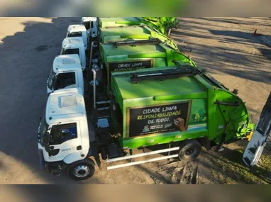 Bebê torcedor esbanja fofura com sua touquinha nas cores verde e amarelo