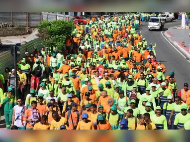 Cariacica celebra 136 anos com desfile cívico na Avenida Expedito Garcia nesta quarta-feira (24)